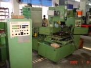 Injection mold tool for headlamps