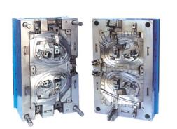 Injection mold tool for headlamps