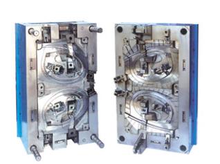 Injection mold tool for headlamps